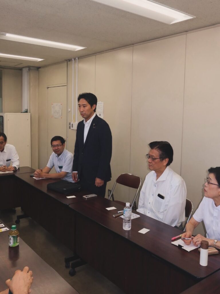 合同部会で骨太の方針、日本成長戦略、日本版DOGEのヒアリングの後、地元医師会の先生方と懇談。