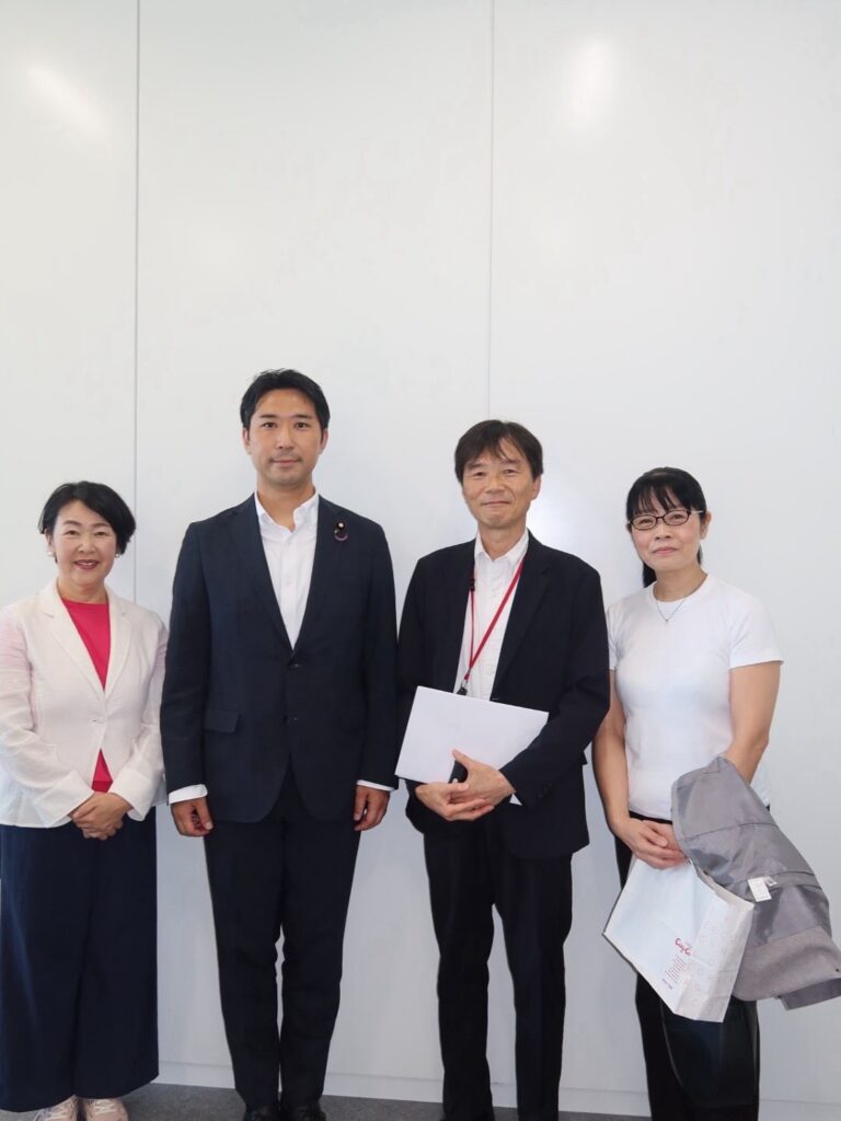 合同部会で骨太の方針、日本成長戦略、日本版DOGEのヒアリングの後、地元医師会の先生方と懇談。