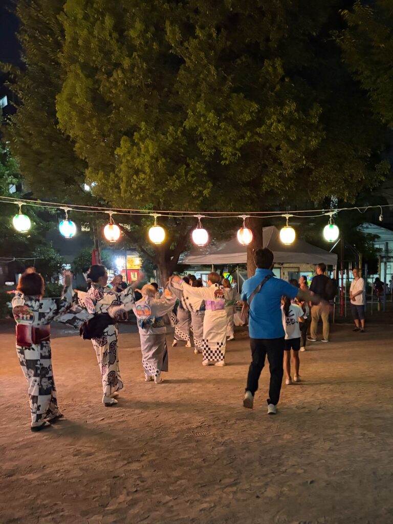 地元の盆踊り・夏祭りで地域の皆さんと交流