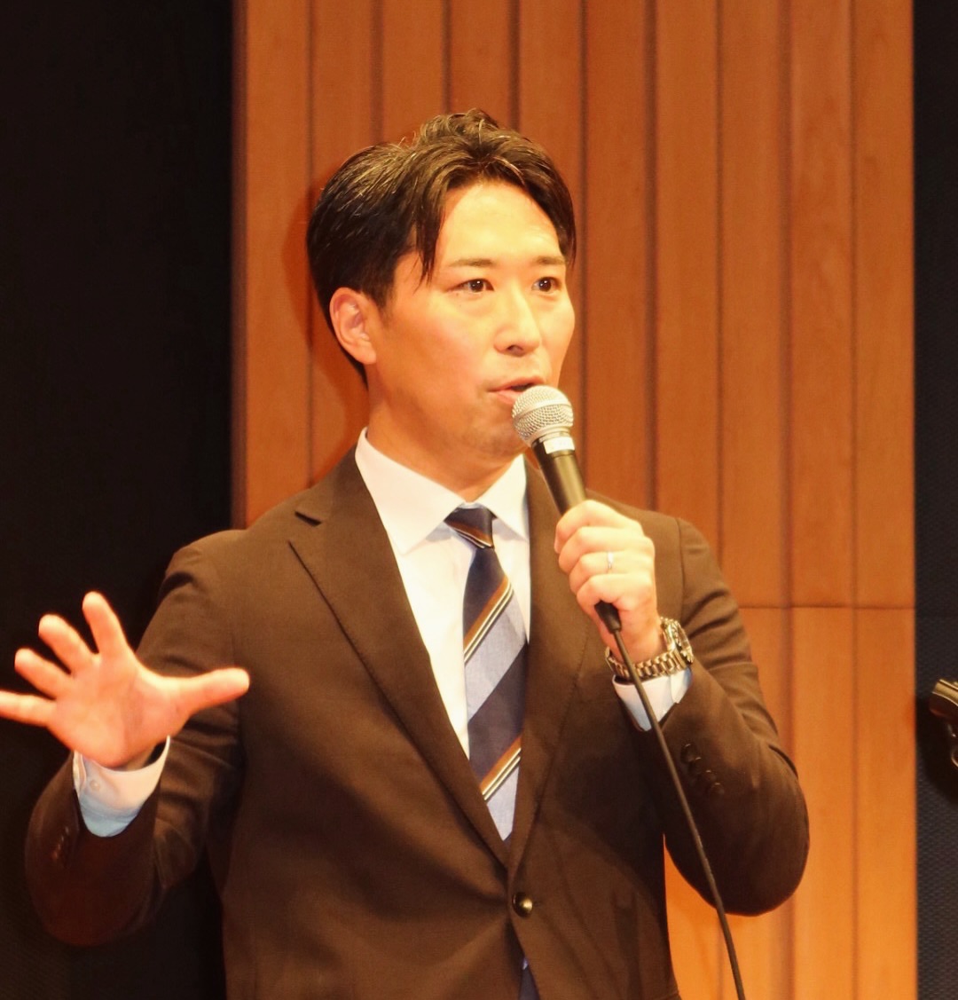 府中総支部の皆様に、国政報告をさせていただきました