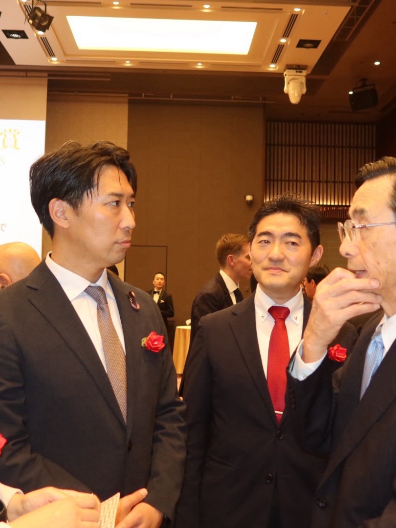 原田大二郎参議院議員とともに「第22回ヘルシー・ソサエティ賞」授賞式・祝宴に出席