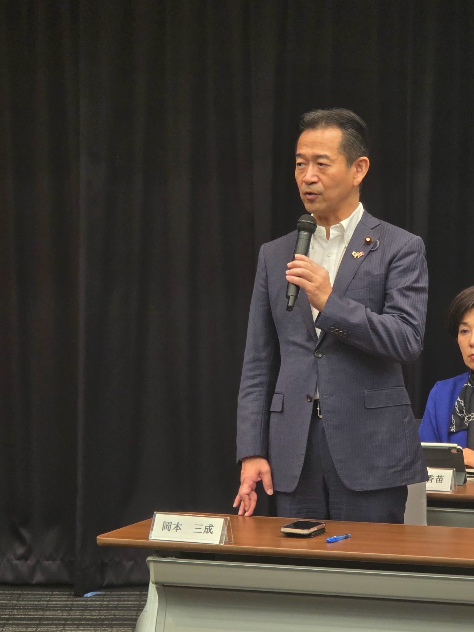政調全体会議では、いわゆる「消費税減税関連法案」についてヒアリング、党内論議