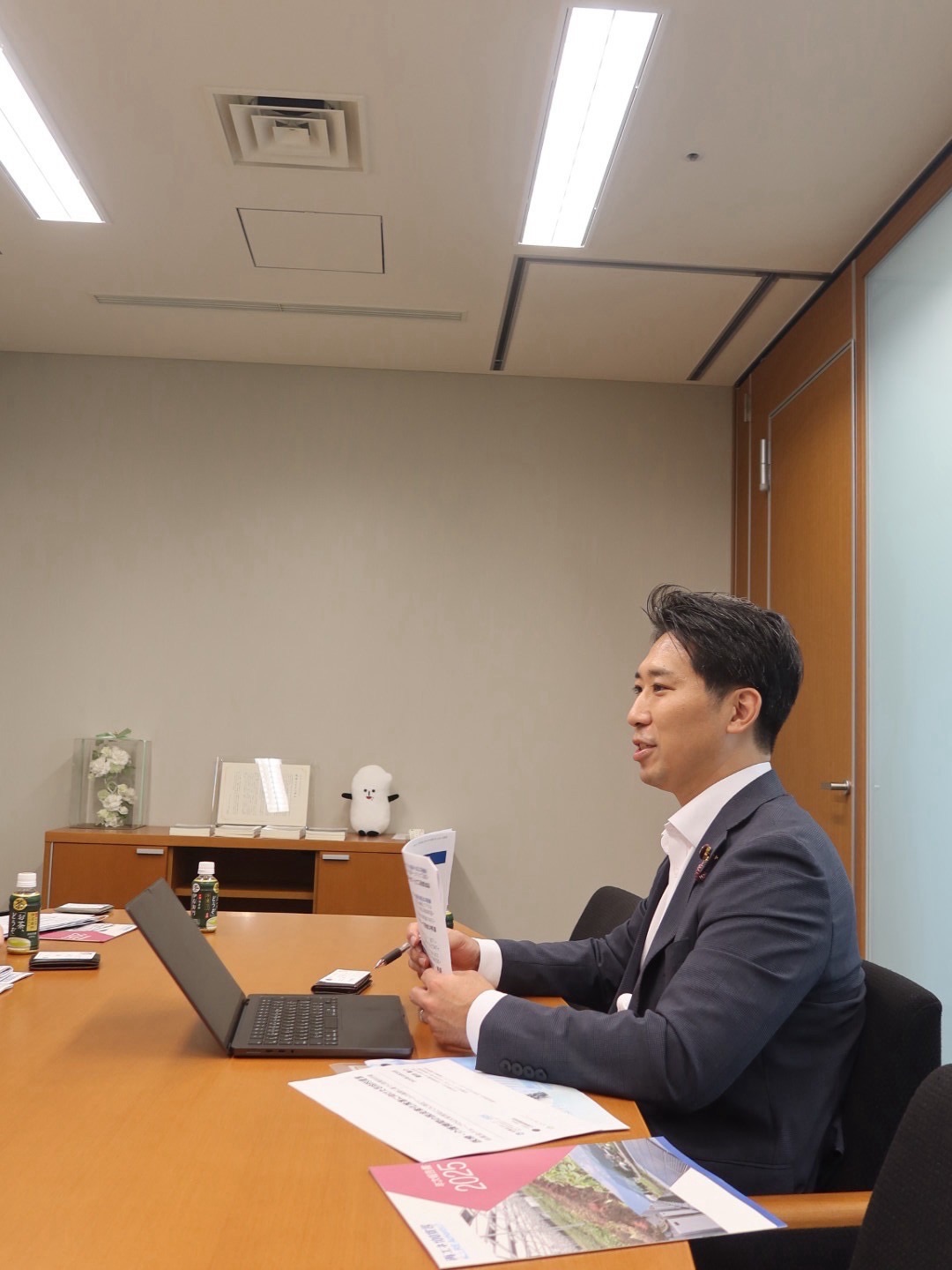 オンラインで立川第5支部の支部会に出席。大沢純一市議の市政報告に続き、私から国政報告