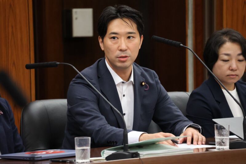 Image for the Tweet beginning: 本日は、社会福祉法等の一部を改正する法律案について、本会議で厚生労働大臣に質問をさせていただきました。要旨は以下。

・地域の実情に応じた包括的支援体制の拡充について
・こども・若者支援を包括的支援体制に位置づけること
・中山間・人口減少地域における特定地域サービスについて 